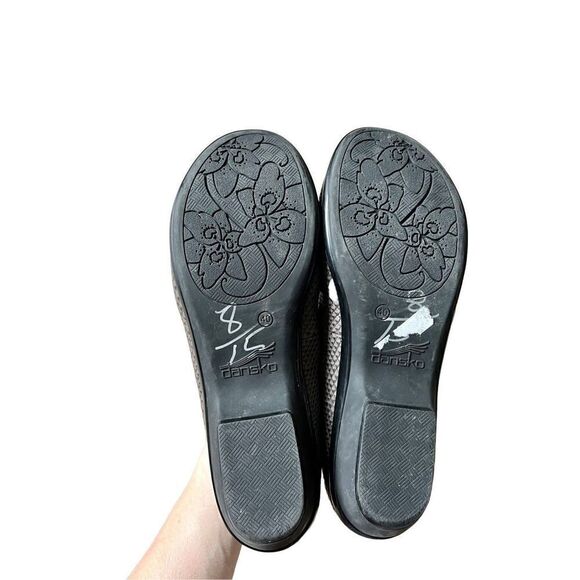 Dansko Snake Print Slip On Gray Leather Loafers Shoes size 40 - Picture 7 of 8